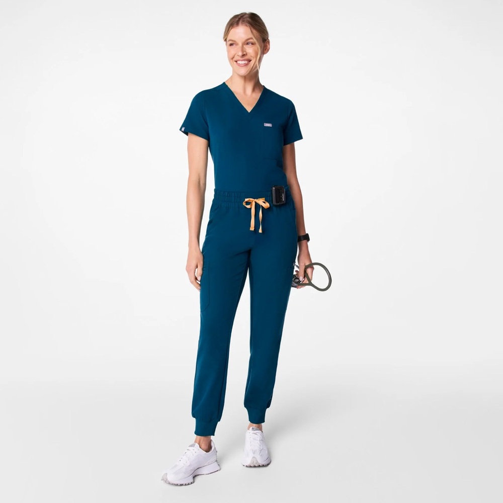 Uman Relaxed Jogger Scrub Pants - Picture 2 of 7